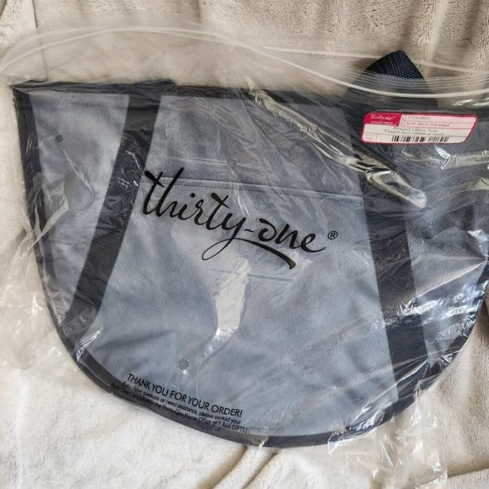 Thirty One Bags - Round Utility Tote